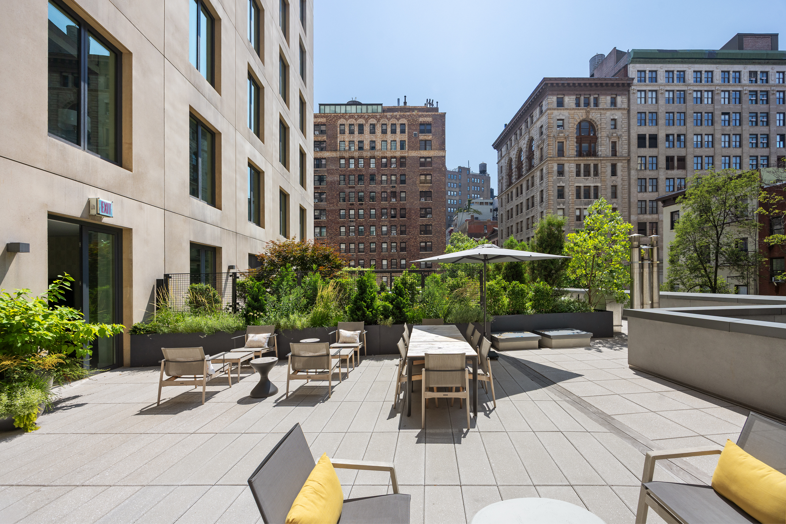 21 East 12th Street, Unit 8A Manhattan, NY 10003 - Photo 18 of 20 a view of a building with sitting area