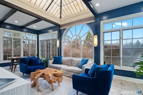 $2,698,000 | 135 Comstock Hill Road, New Canaan, CT 06840