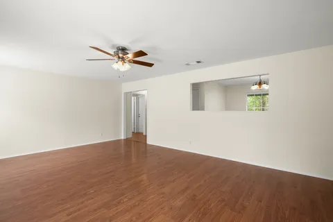 $475,000 | 11709 Sterlinghill Drive, Austin, TX 78758