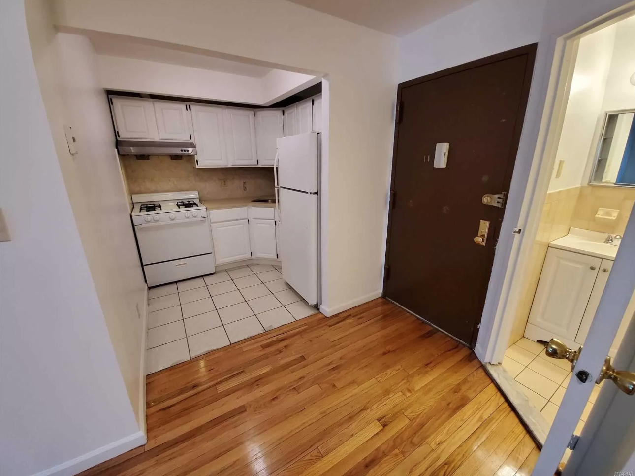41-23 76th Street, Unit Undisclosed Queens, NY 11373 - Photo 3 of 12 Gallery Image 3