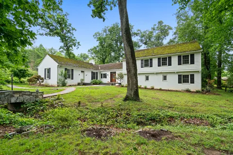 Contact Agent | 6613 Bradley Boulevard, Bethesda, MD 20817