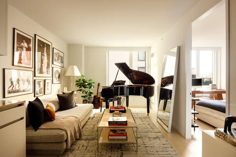 $1,490,000 | 450 Washington Street, Unit 215 | TriBeCa