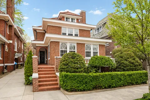 $3,990,000 | 63 Maple Street | Prospect Lefferts Gardens