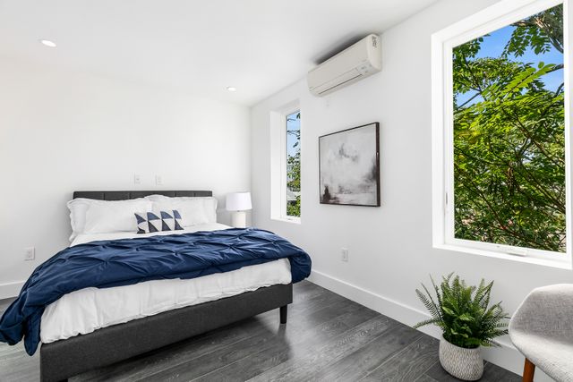 $2,295,000 | 364 Columbia Street | Red Hook