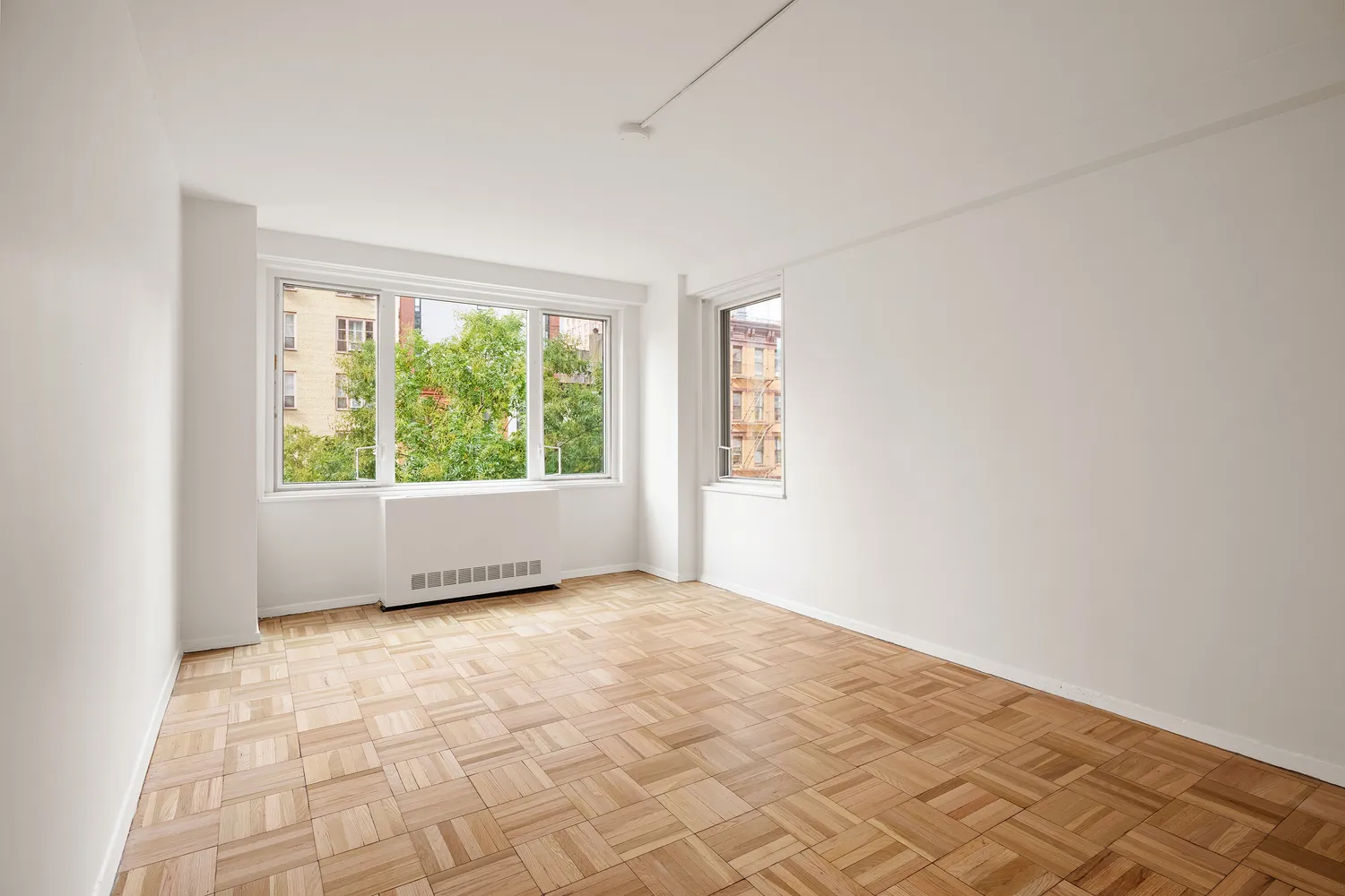 $1,150,000 | 301 East 22nd Street, Unit 4CD | Gramercy