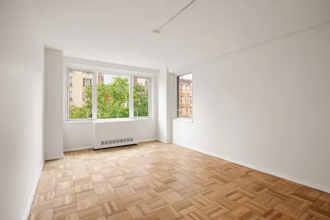 $1,150,000 | 301 East 22nd Street, Unit 4CD | Gramercy