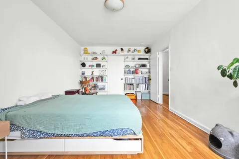 $745,000 | 100 Ocean Parkway, Unit 6K | Windsor Terrace