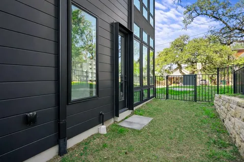 $579,000 | 219 Lessin Lane, Unit 10A, Austin, TX 78704