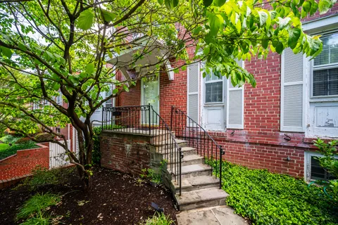 $2,000,000 | 4201 43rd Street Northwest, Washington, DC 20016