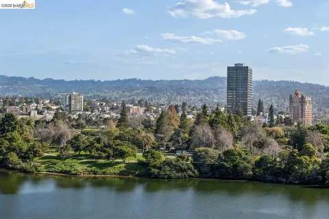 $798,000 | 1 Lakeside Drive, Unit 911, Oakland, CA 94612