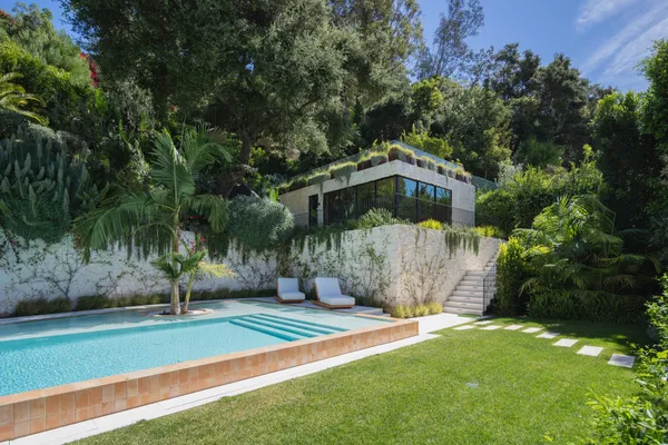 $18,750,000 | 966 Stone Canyon Road, Los Angeles, CA 90077