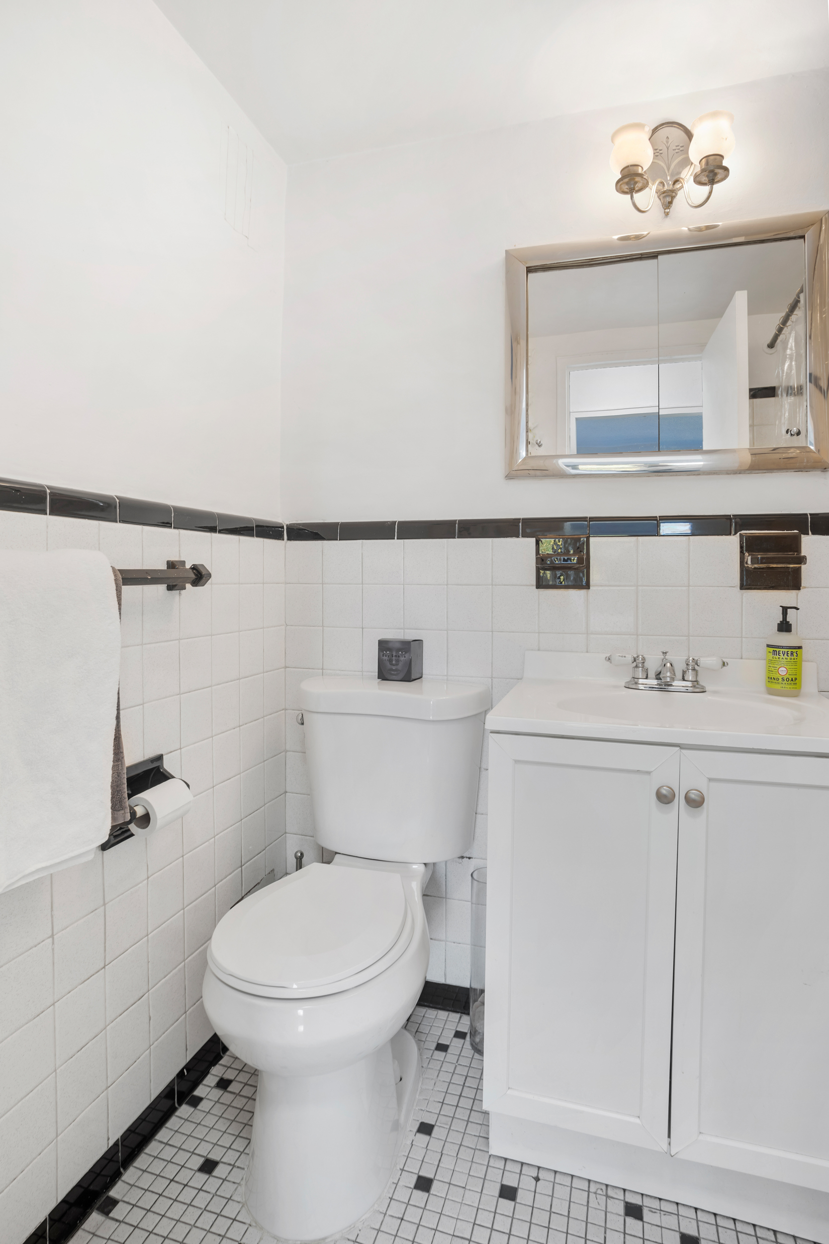 230 East 15th Street, Unit 6C Manhattan, NY 10003 - Photo 5 of 9 Gallery Image 5