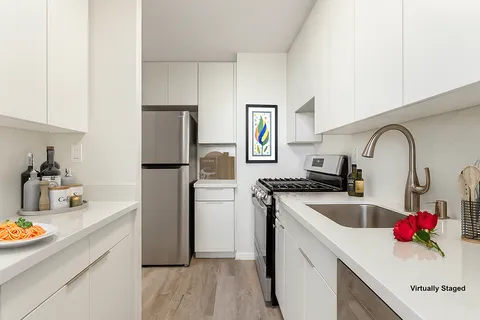 $1,280,000 | 555 Main Street, Unit 1315 | Roosevelt Island