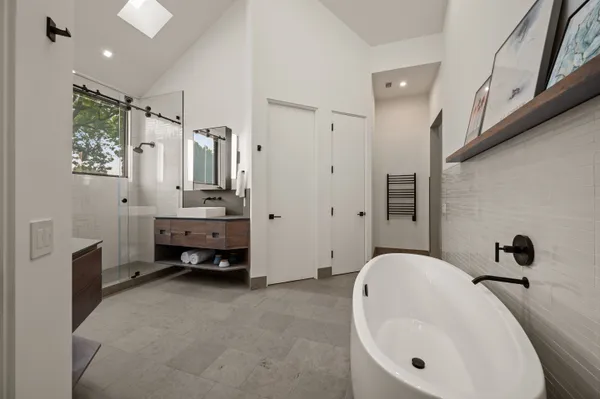 $2,600,000 | 3907 Fox Glen Drive, Irving, TX 75062