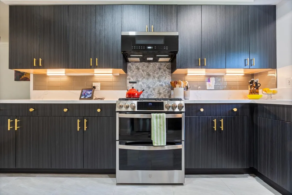 $999,999 | 4394 Farmdale Avenue, Unit 202, Studio City, CA 91604