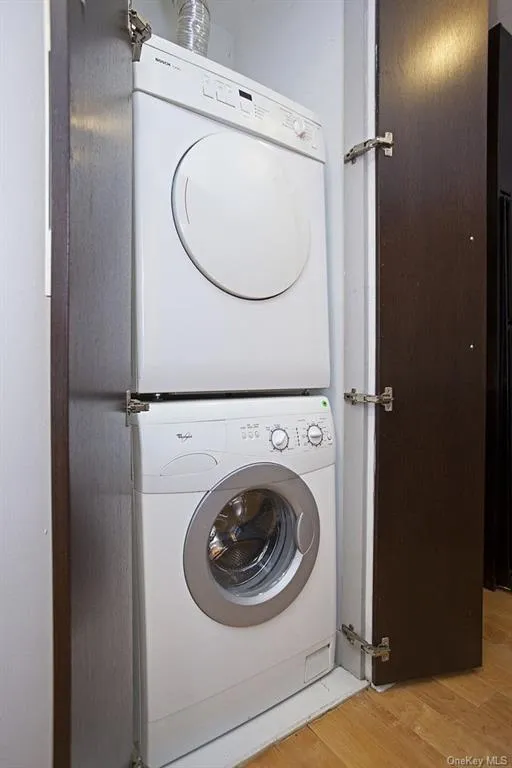 $3,300 | 13-11 Jackson Avenue, Unit 4C | Long Island City