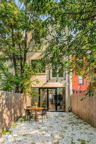 $2,295,000 | 364 Columbia Street | Red Hook