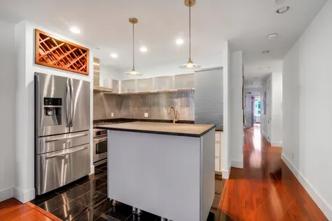 $1,400,000 | 44-27 Purves Street, Unit 8A | Long Island City