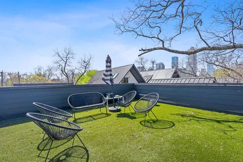 $765,500 | 308 Onion Street, Austin, TX 78702