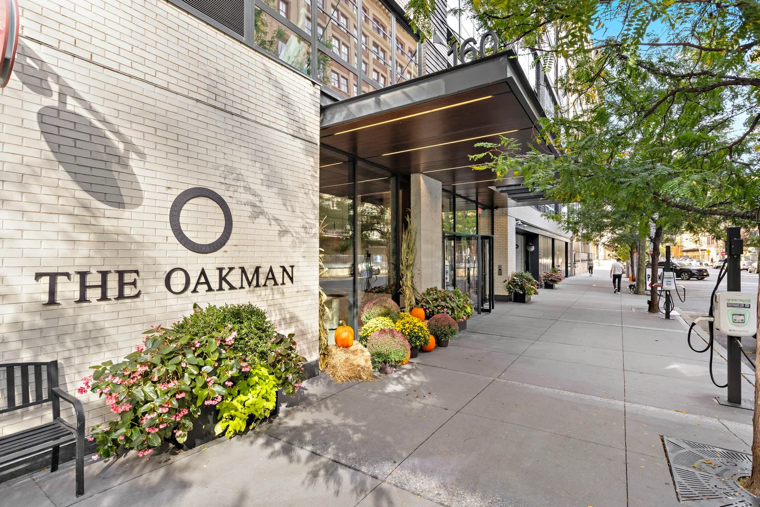 $700,000 | 160 1st Street, Unit 810, Jersey City, NJ 07302