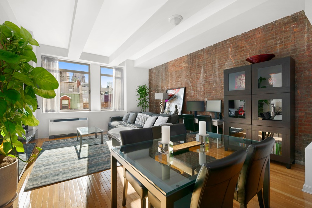 252 7th Avenue, Unit 10T Manhattan, NY 10001 - Photo 2 of 10