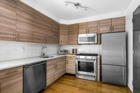 $4,500 | 730 Lafayette Avenue, Unit 1F | Bedford-Stuyvesant