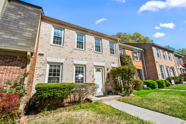 $600,000 | 8024 Bethelen Woods Lane, Springfield, VA 22153