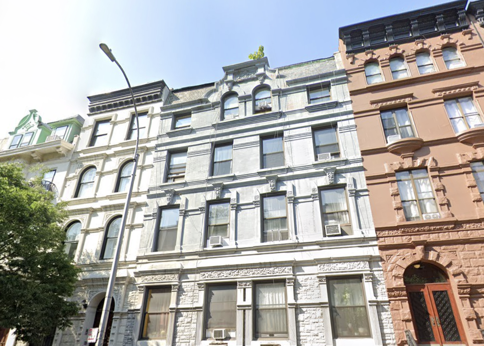 131 West 85th Street, Unit 2A Manhattan, NY 10024 - Photo 5 of 6 front view of a building