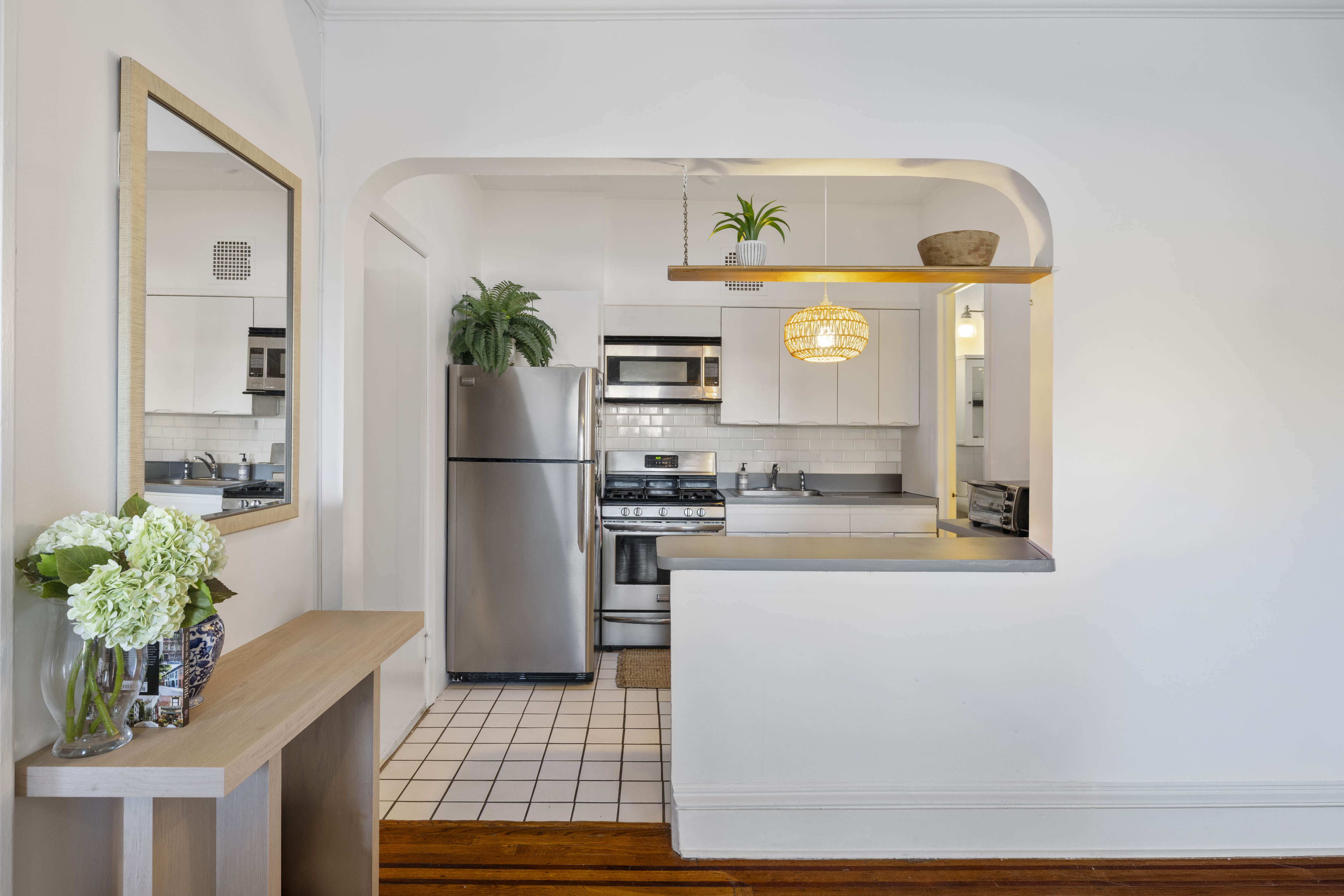 21 Monroe Place, Unit 5R Brooklyn, NY 11201 - Photo 2 of 9 Gallery Image 2
