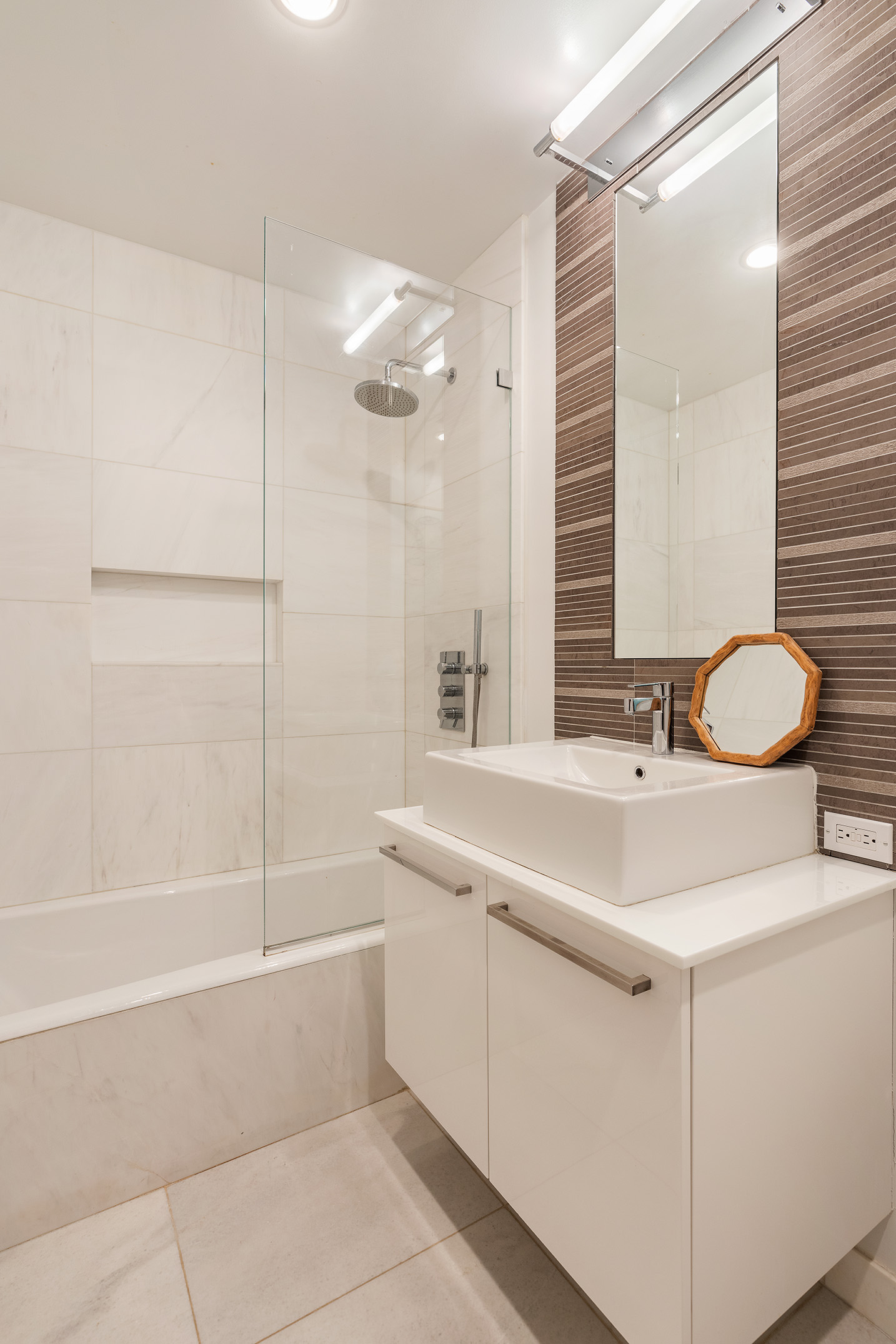 133 West 22nd Street, Unit 8G Manhattan, NY 10011 - Photo 8 of 14