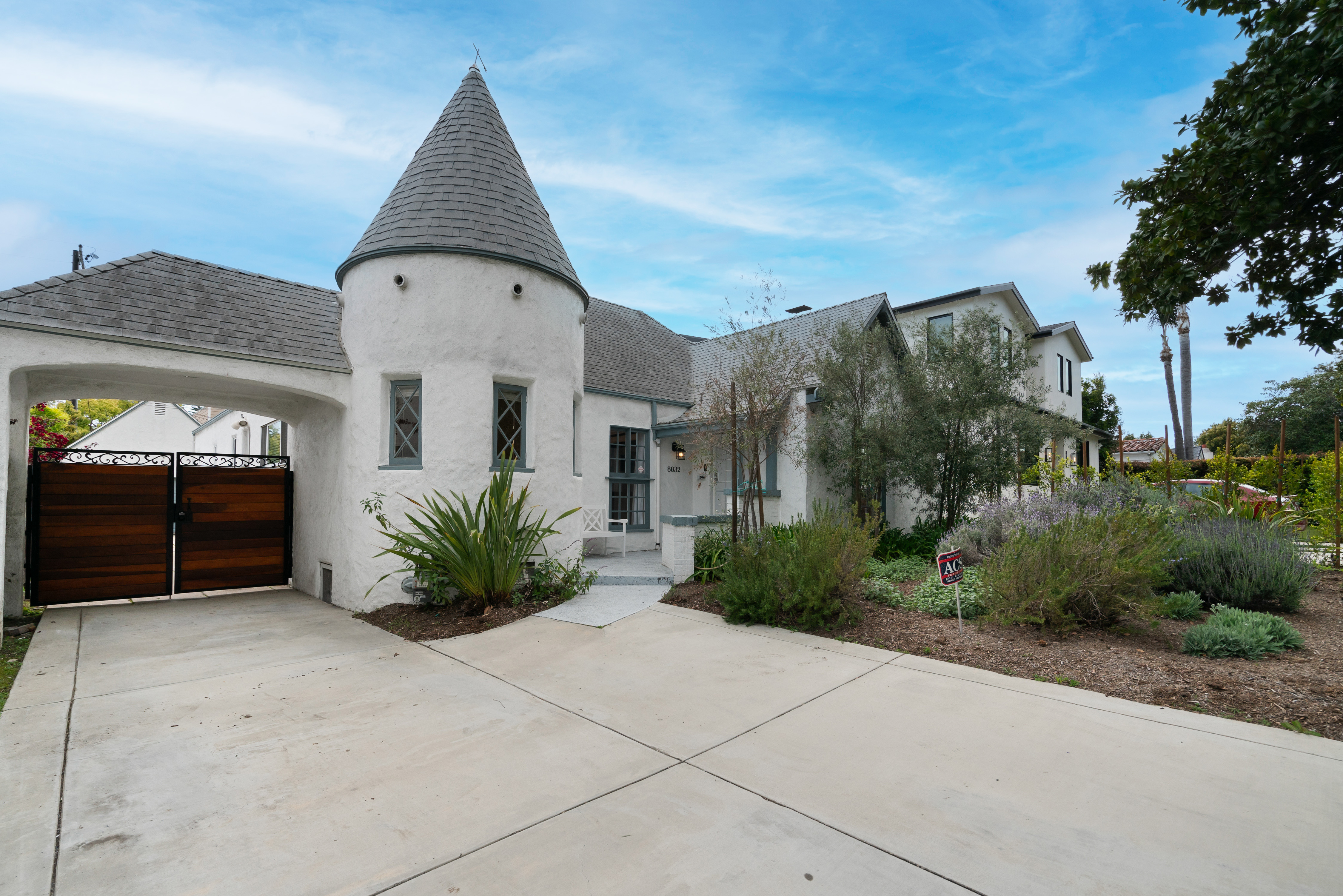 8832 Horner Street Los Angeles, CA 90035 - Photo 1 of 24 a view of entryway with garden