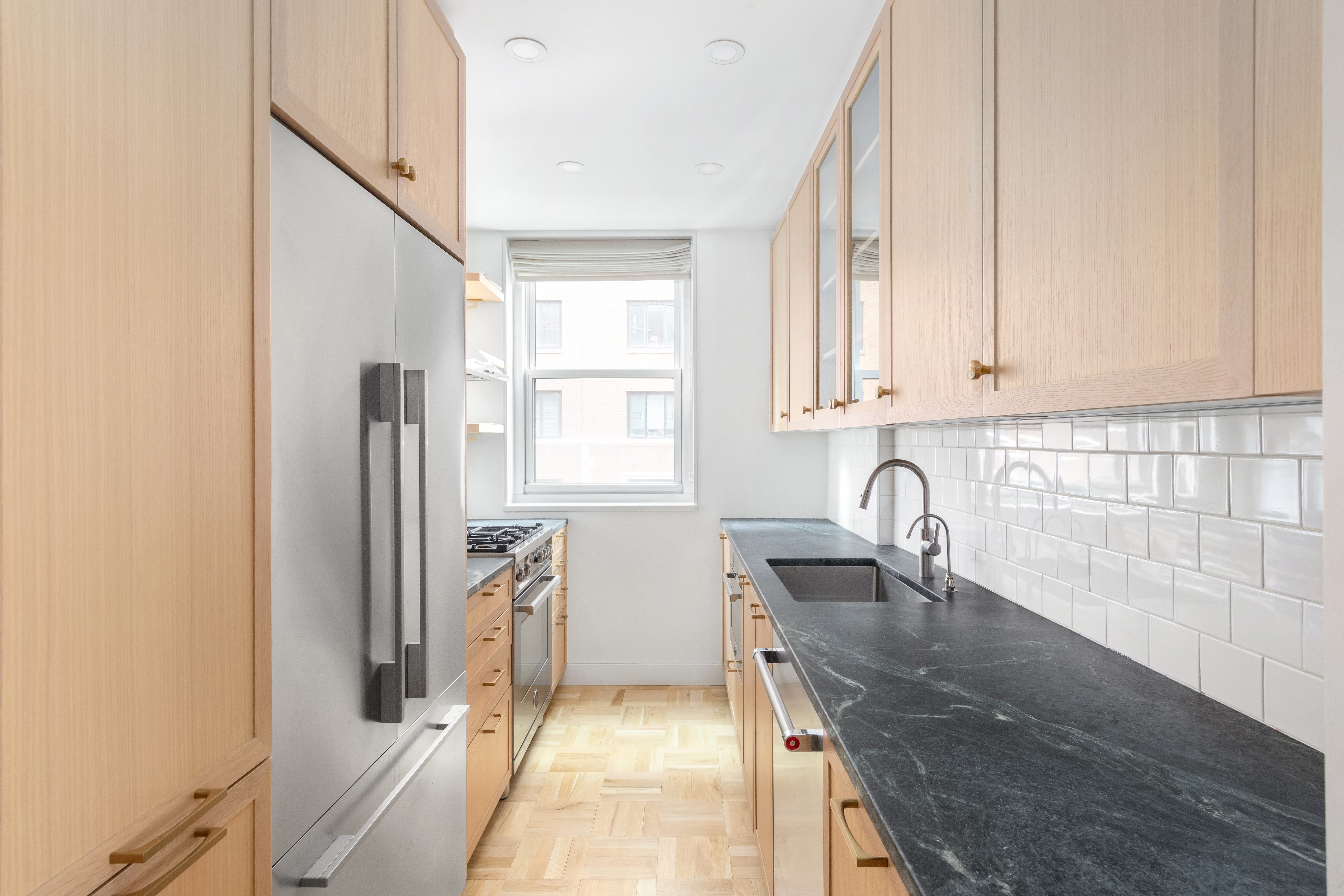 63 East 9th Street, Unit 6H Manhattan, NY 10003 - Photo 4 of 12 Gallery Image 4