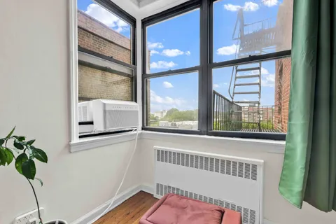 $745,000 | 100 Ocean Parkway, Unit 6K | Windsor Terrace