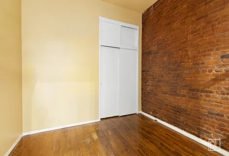 $455,000 | 152 East 83rd Street, Unit 1D | Upper East Side