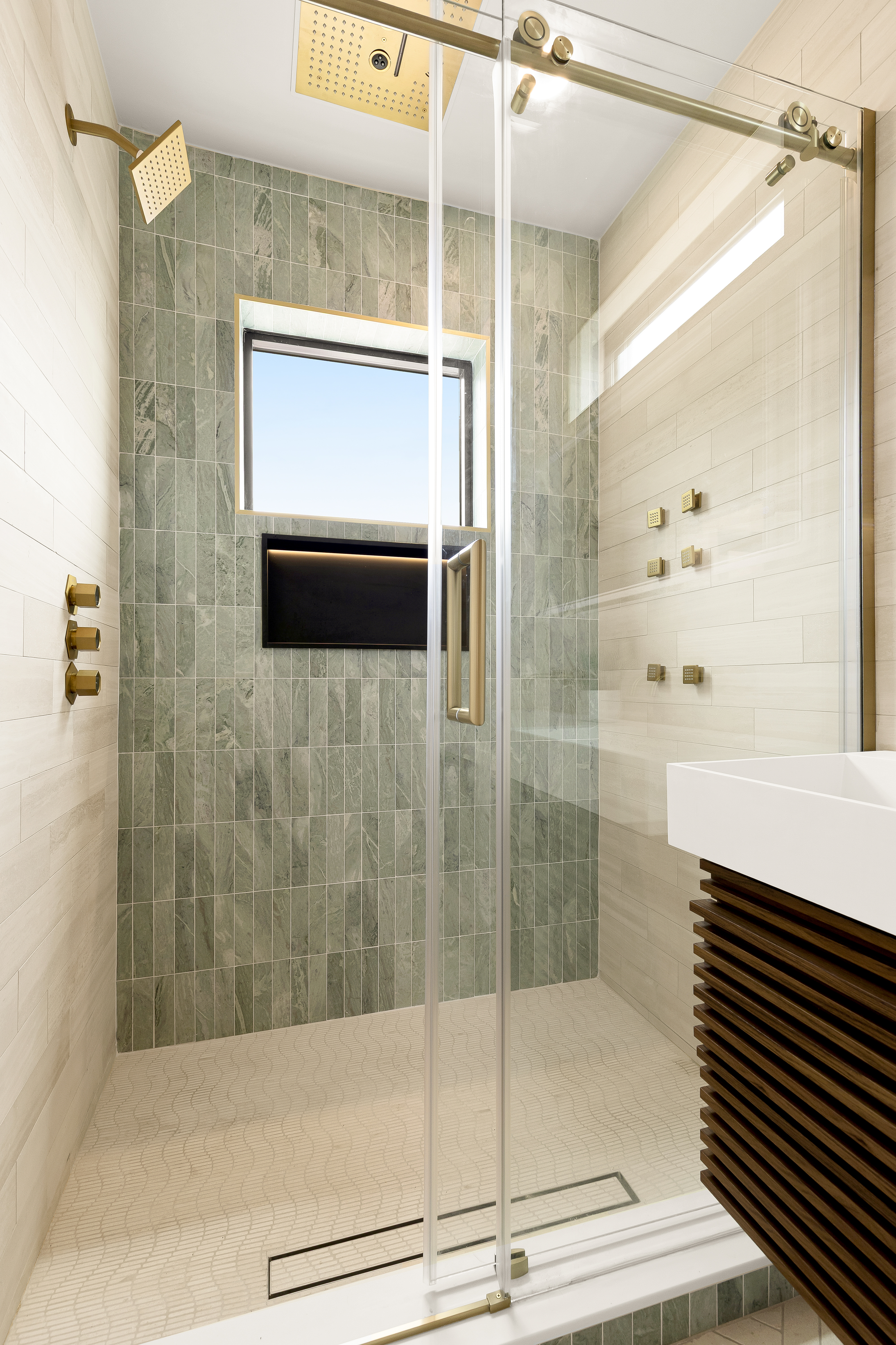 932 14th Street Southeast Washington, DC 20003 - Photo 20 of 32