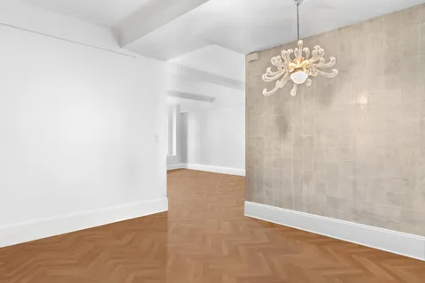 $1,095,000 | 320 East 57th Street, Unit 4A | Sutton Place