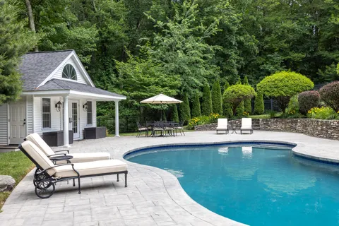$1,559,000 | 2 Eden Circle, Westborough, MA 01581