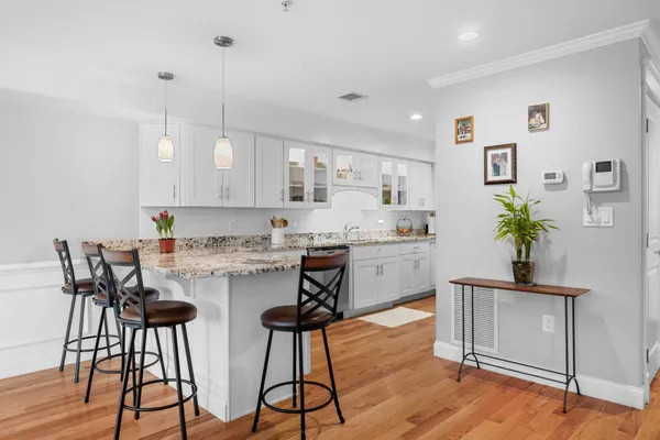 $670,000 | 100 Burrill Street, Unit 3, Swampscott, MA 01907