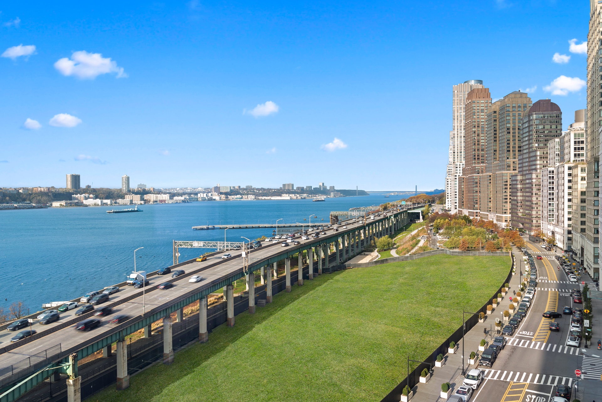 50 Riverside Boulevard, Unit 10C Manhattan, NY 10069 - Photo 2 of 14