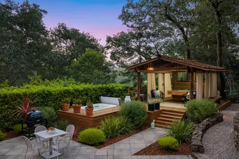 $2,895,000 | 149 Hillcrest Lane, Kentfield , CA 94904
