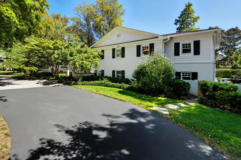 $2,575,000 | 8455 Portland Place, McLean, VA 22102