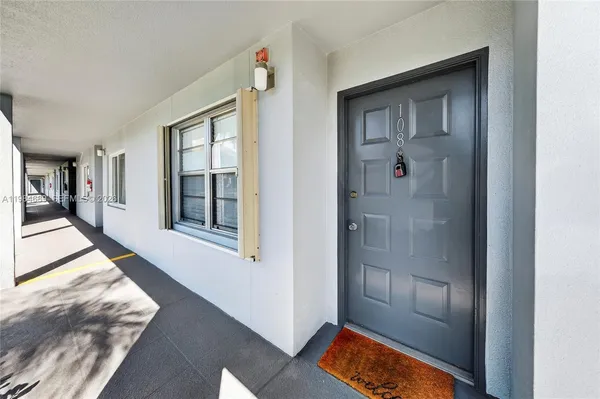 $255,000 | 12701 Southwest 14th Street, Unit 108J, Pembroke Pines, FL 33027