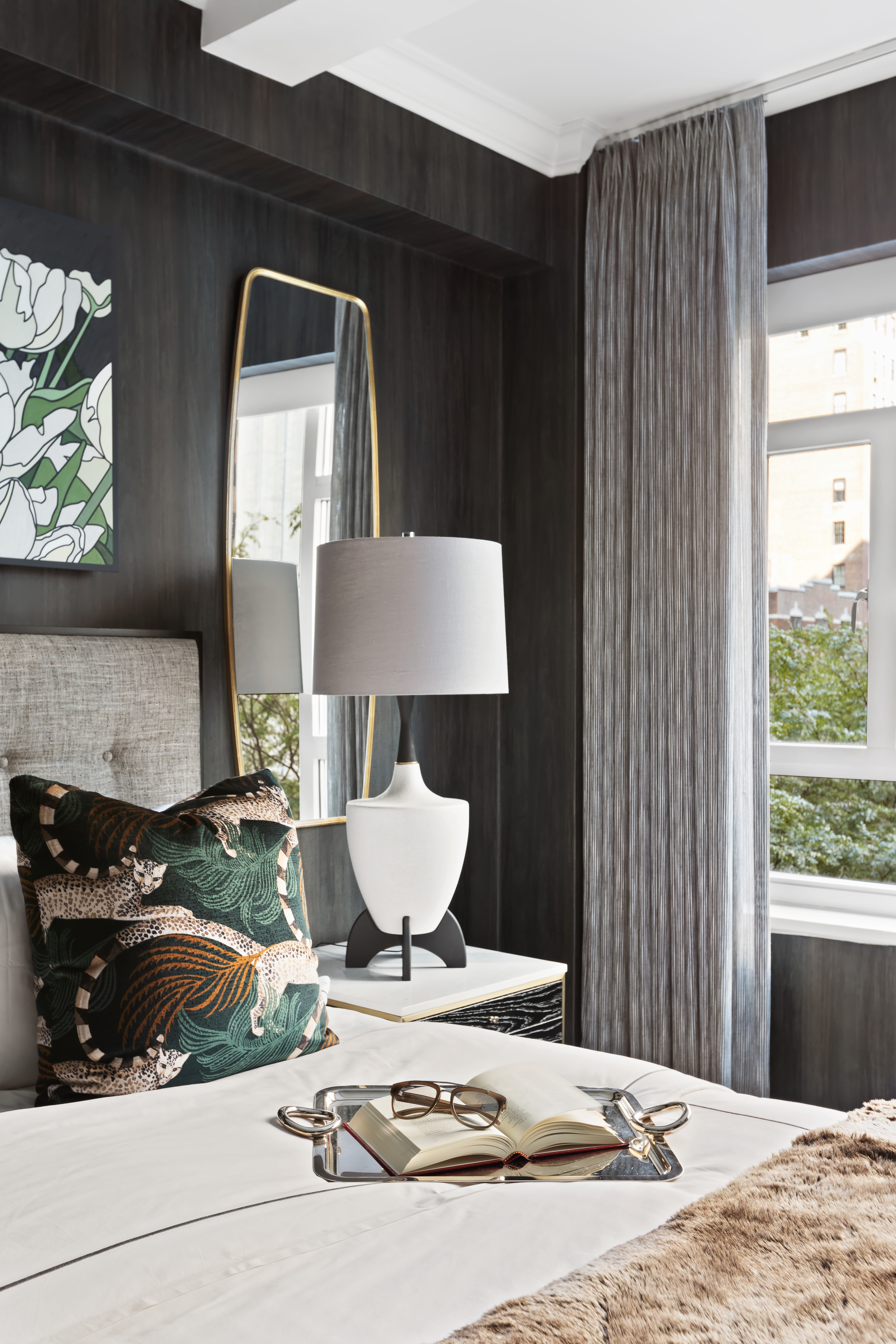 750 Park Avenue, Unit 5B Manhattan, NY 10021 - Photo 8 of 11 a bed sitting in a bedroom next to a window