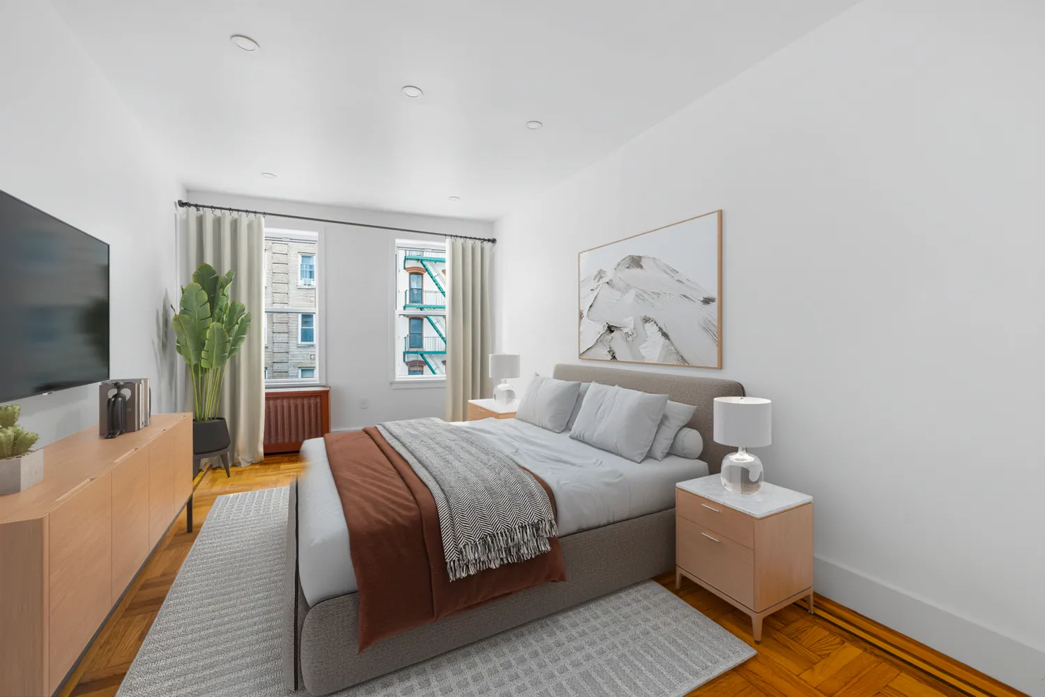 $5,250 | 210 Grand Street, Unit 3F | Little Italy