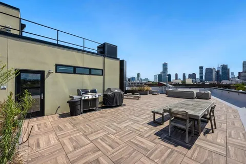 $999,000 | 367 3rd Street, Unit 202, Jersey City, NJ 07302