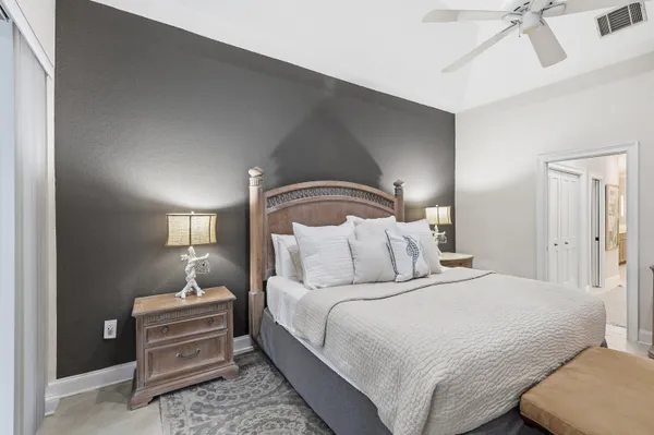 $1,695,000 | 4870 West Boulevard, Naples, FL 34103