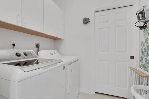 $420,500 | 680 Wiggins Lake Drive, Unit 202, Naples, FL 34110