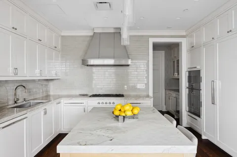 $8,995,000 | 20 East End Avenue, Unit 10A | Upper East Side