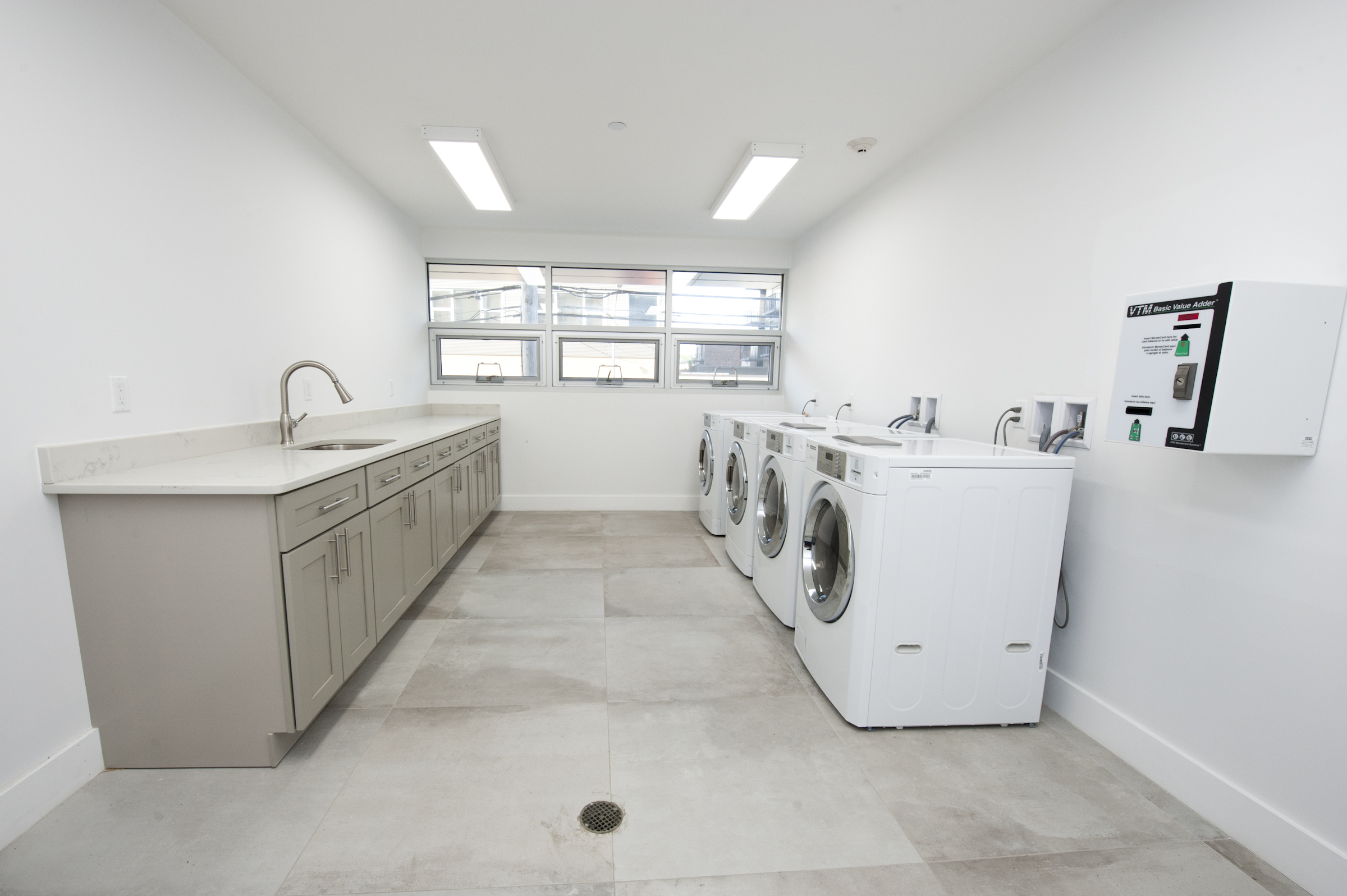 25-10 38th Avenue, Unit 6C Queens, NY 11101 - Photo 7 of 8