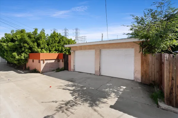 $735,000 | 6819 Orange Avenue, Long Beach, CA 90805